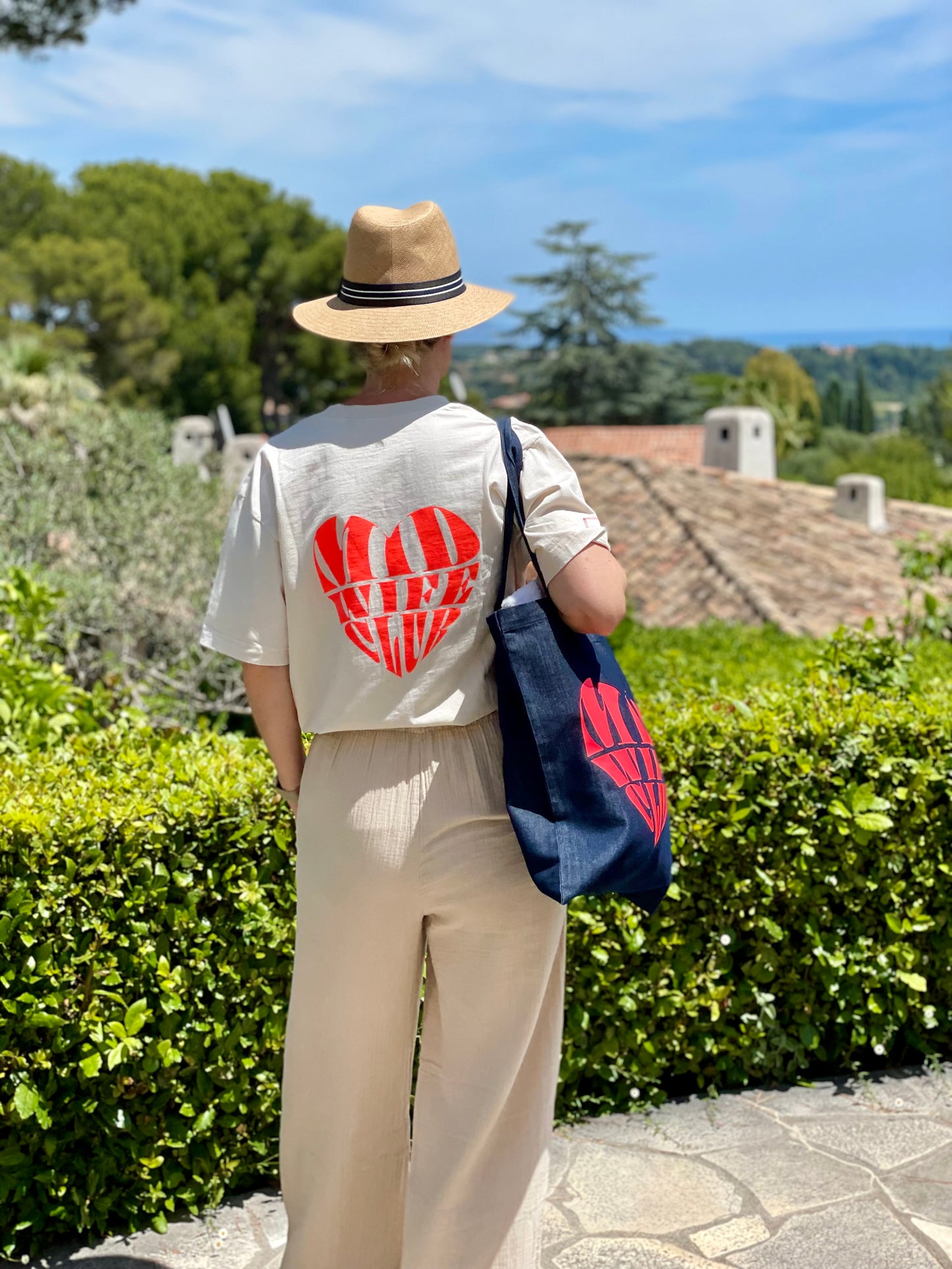 CASUAL OVERSIZE T-SHIRT